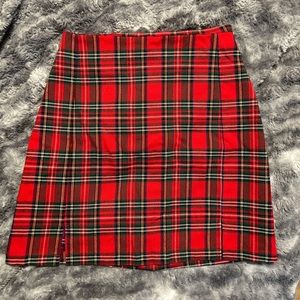Brandy♥︎Melville Plaid Skirt (size: fits like x-small/small).